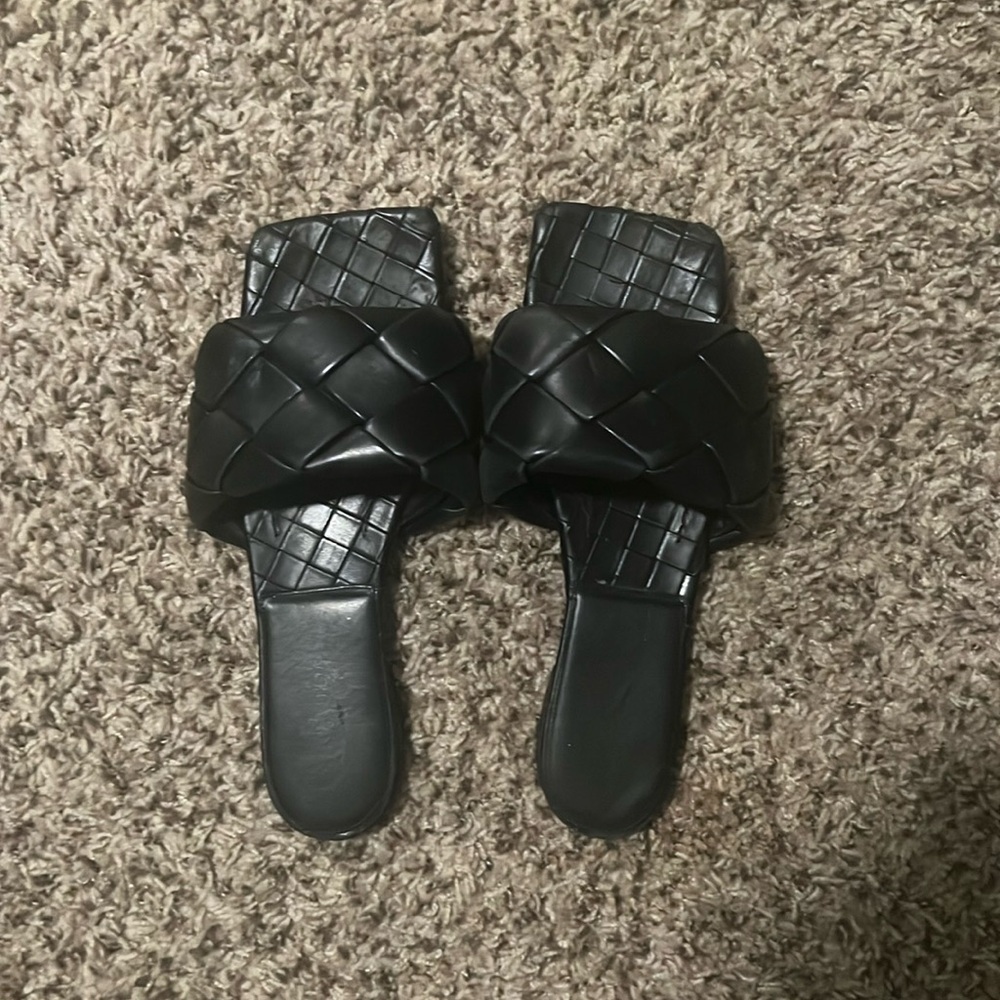 Bottega Lido Flat Sandals